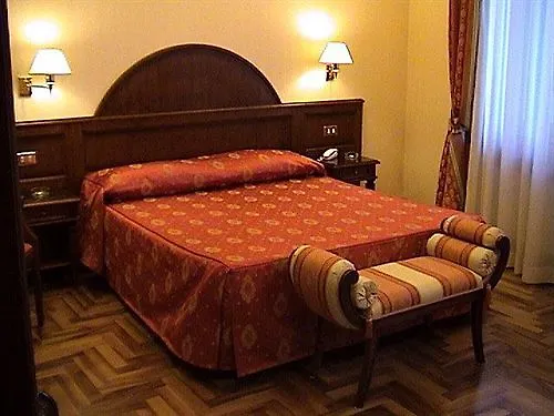 Hotel Boccaccio Firenze 3*,