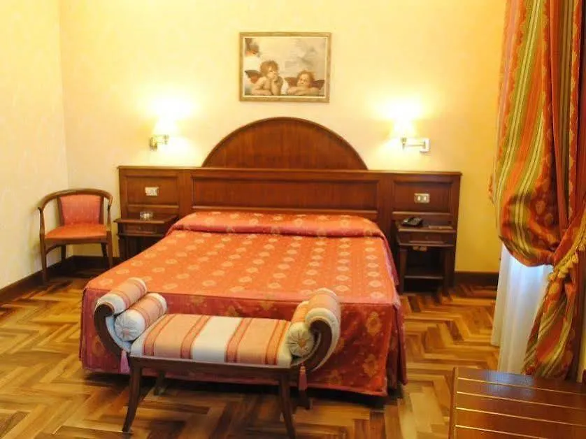 ***  Hotel Boccaccio Firenze Olaszország