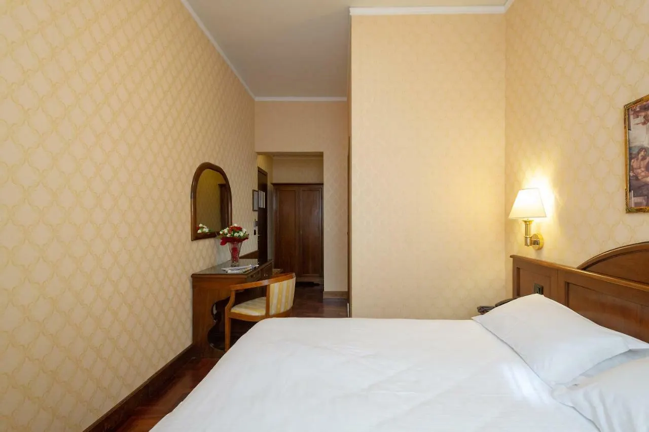 Hotel Boccaccio Firenze 3*,